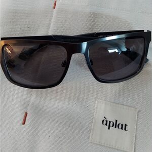 Foster Grant Polarized Sunglasses Black